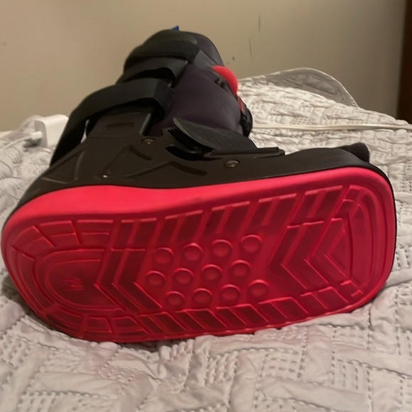 AFC orthopedic “boot” - Size M - 11 in X 17 in - used for 1 day! - Picture 7 of 8